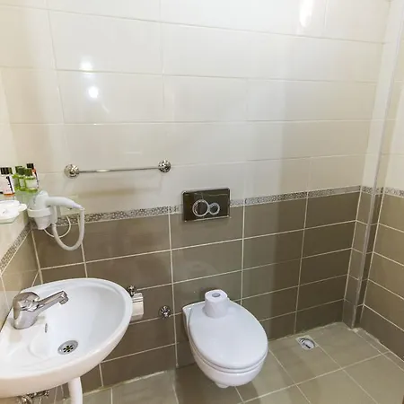 Herton Apart 3*
